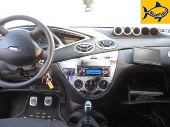 2004 Ford Focus Pictures