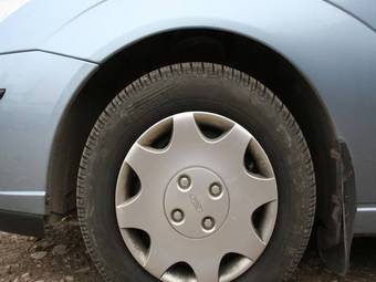 2004 Ford Focus Photos