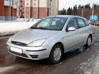 2004 Ford Focus Photos