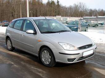 2004 Ford Focus Photos