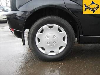 2004 Ford Focus Photos