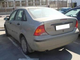 2004 Ford Focus Photos