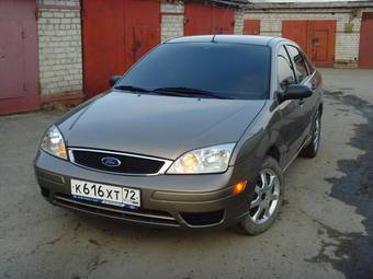 2004 Ford Focus Pics