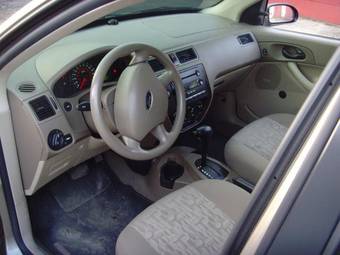 2004 Ford Focus Pictures