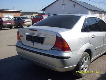 2004 Ford Focus Images