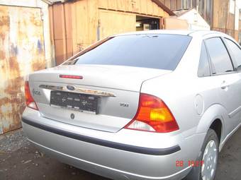 2004 Ford Focus Photos