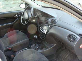 2004 Ford Focus Pictures