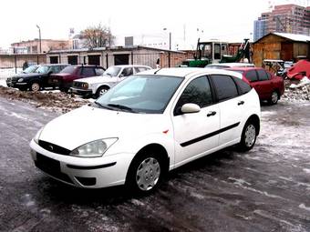 2004 Ford Focus Photos