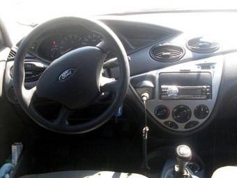 2004 Ford Focus Pictures