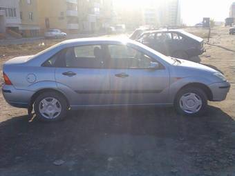 2004 Ford Focus Pictures