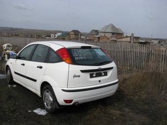 2004 Ford Focus Photos