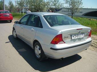 2004 Ford Focus Pictures