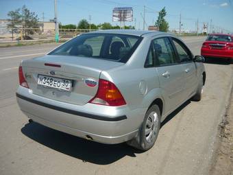 2004 Ford Focus Pictures