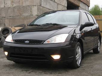 2004 Ford Focus Photos