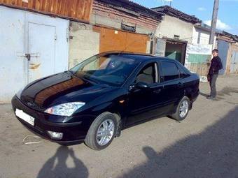 2004 Ford Focus Photos