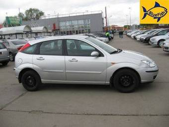 2004 Ford Focus Photos