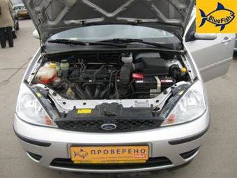 2004 Ford Focus Photos
