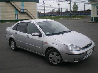 2004 Ford Focus Photos