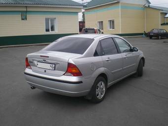 2004 Ford Focus Pictures