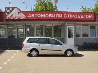 2004 Ford Focus Photos