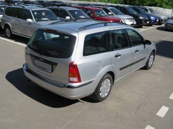 2004 Ford Focus Pictures