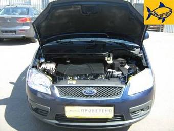 2004 Ford Focus Pictures