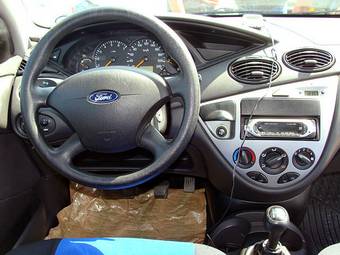 2004 Ford Focus Pics