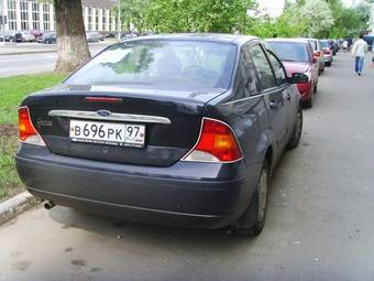 2004 Ford Focus Pictures