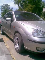 2004 Ford Focus Photos