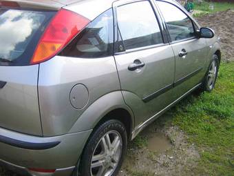 2004 Ford Focus Pictures