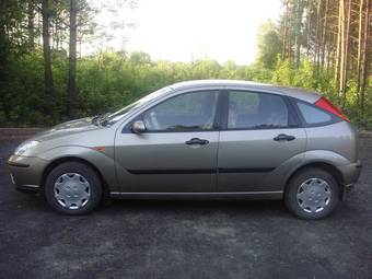 2004 Ford Focus Pics