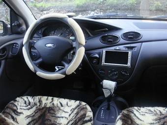 2004 Ford Focus Pictures