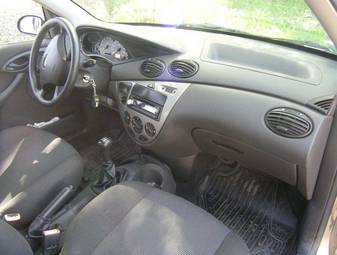 2004 Ford Focus Pictures