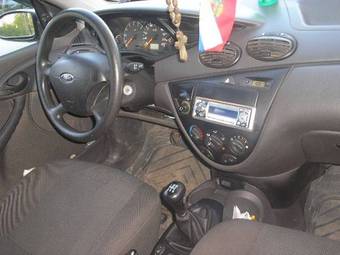 2004 Ford Focus Pictures