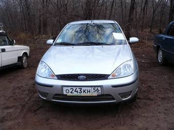 2004 Ford Focus Photos
