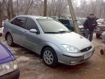 2004 Ford Focus Pictures