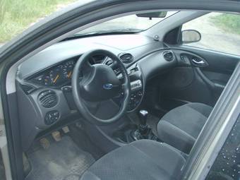 2004 Ford Focus Pictures