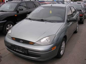 2004 Ford Focus Photos