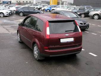 2004 Ford Focus Pictures