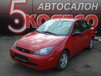 2004 Ford Focus Photos