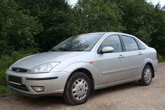 2004 Ford Focus Photos