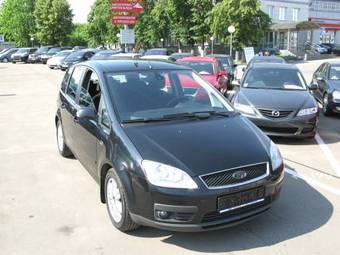 2004 Ford Focus Pictures
