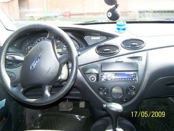 2004 Ford Focus Images