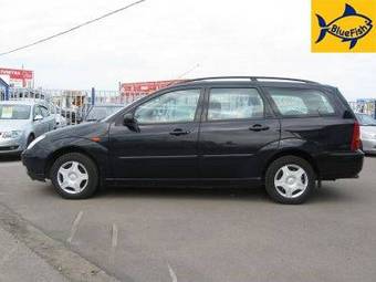2004 Ford Focus Photos
