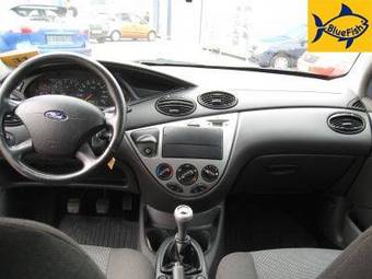 2004 Ford Focus Images