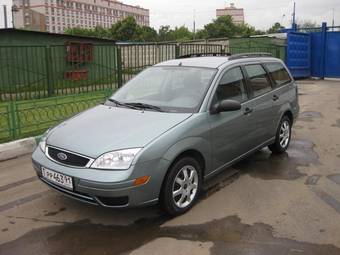 2004 Ford Focus Photos