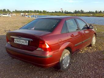 2004 Ford Focus Photos