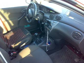 2004 Ford Focus Pictures