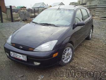 2004 Ford Focus Photos