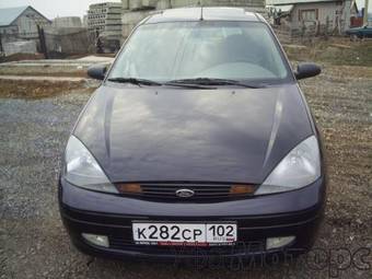 2004 Ford Focus Photos